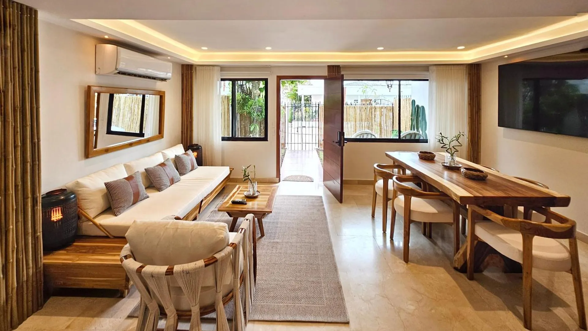 Casa Bambu 4Floors Jacusi & View - Nearby Old City Cartagena Feriehus